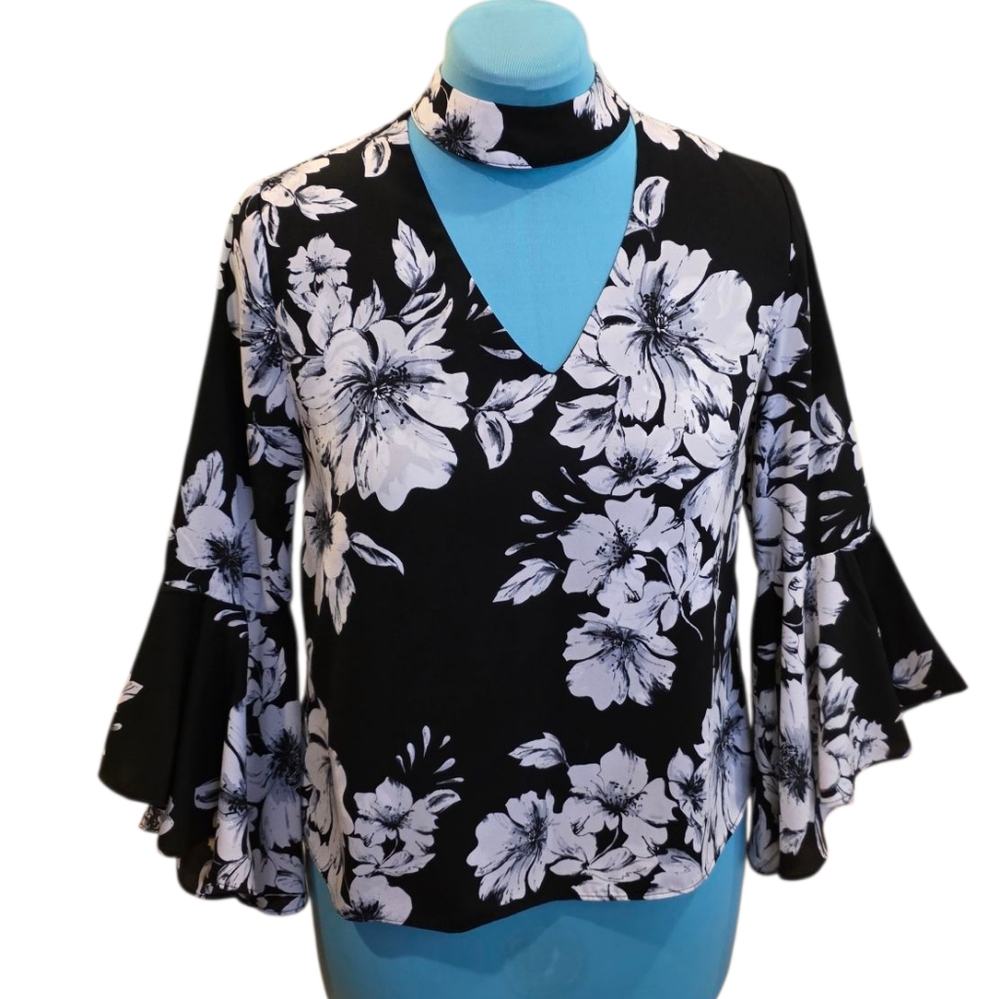 Gianni Bini - Shirt - Size Large - Black and White Floral